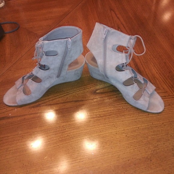 Shoes - Picture 1 of 1